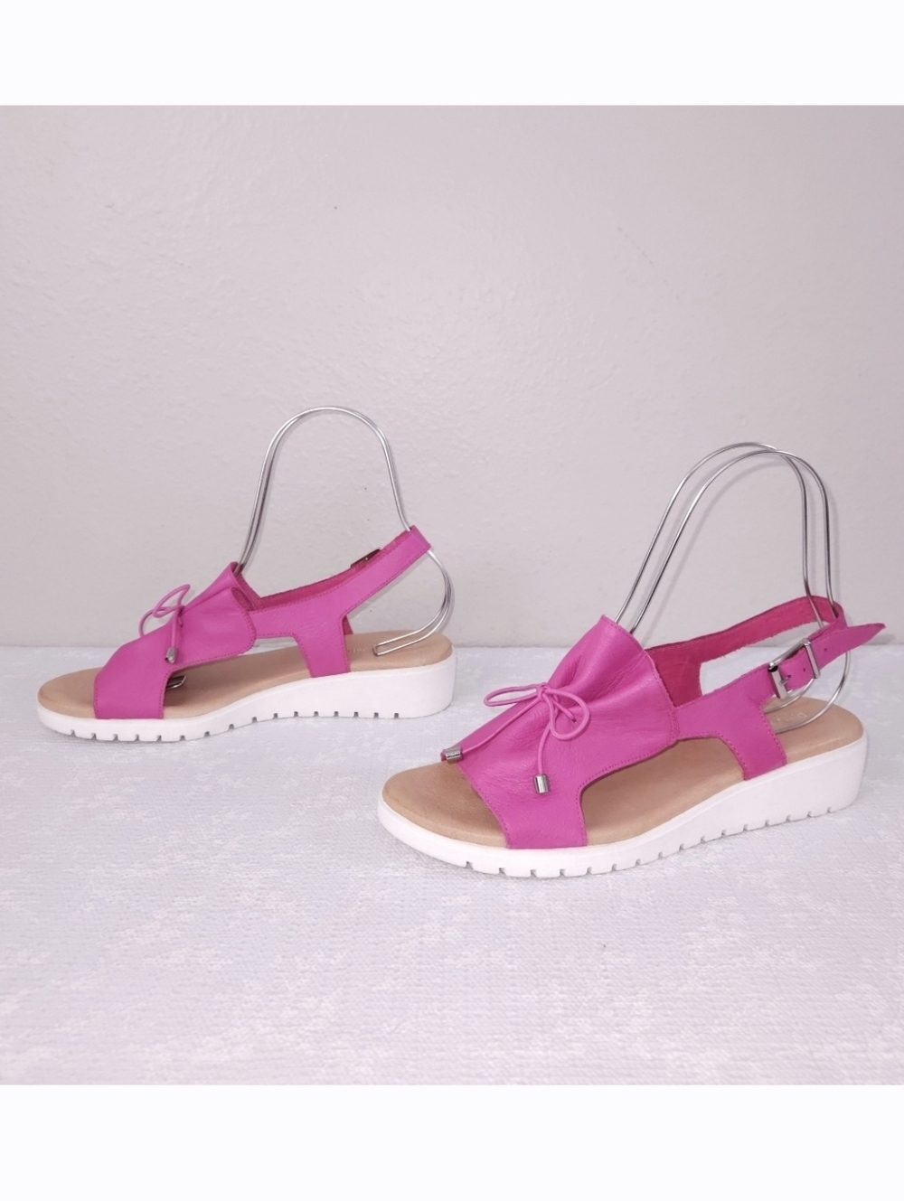 Django & Juliette Malika Sandals Fuscia Leather Slingback Platform